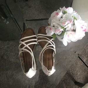 American eagle white sandals